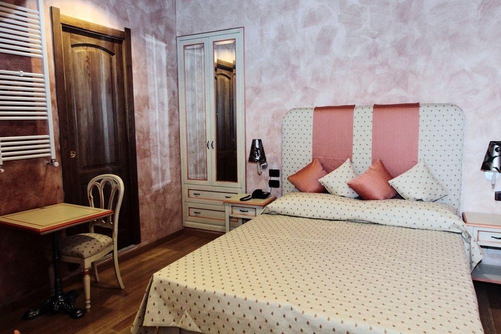 Condotti Rooms Rome Exterior photo